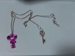 ハート型アクリル鍵と金属鍵のネックレスセット