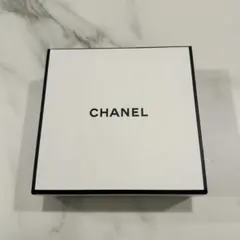 CHANEL ギフトボックス ホワイト