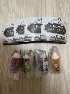 ガチャ　サンリオキャラクターズ　レトログラス ミニチュアチャーム　4個セット