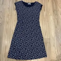 レピット フレンチ袖ワンピース　ネイビー小花柄❣️のサムネイル