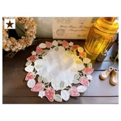 レトロ風 刺繍ドイリー