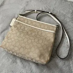 美品✨COACH コーチ ショルダーバッグ シグネチャー ベージュ ホワイト