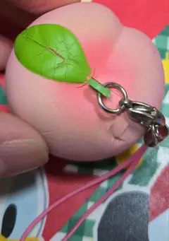 【平成レトロ】桃のキーホルダー