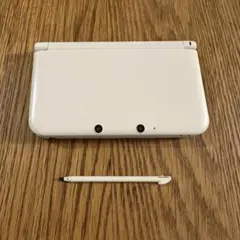 美品 Nintendo3DS LL ホワイト 本体 + モンスターハンター4G