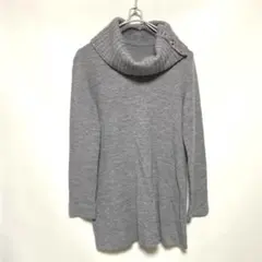 INDIVI シルバーボタン付きタートルネック ニット