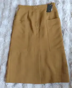 Aga 新品　カーキ ボックスタイトスカート 前スリット付き