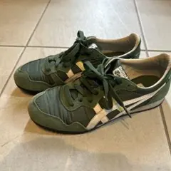 オニツカタイガー　スニーカー　緑　グリーン　23.5