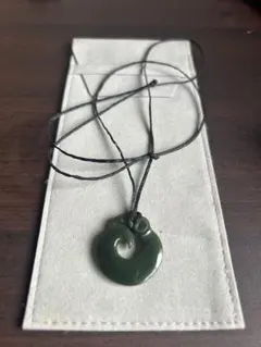 翡翠 渦巻き型 ネックレス