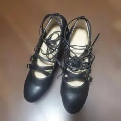 クラロリくる実　ヴィンテージローズグラン　レースアップパンプス　黒 Mサイズのサムネイル