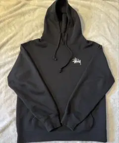 Stüssy ブラック フード付きパーカー