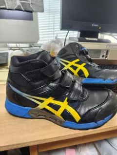 ASICS BOA ハイカット安全靴 ネイビー/イエロー asics 安全靴 BOA ハイカット ネイビー イエロー 27.5cm - メルカリ