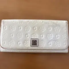 クレイサス 長財布 エンボス花柄のサムネイル