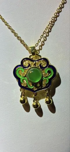 中国 翡翠のネックレス