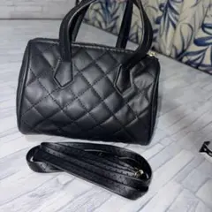 ブラックキルティングショルダーバッグハンドバッグ 黒