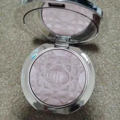 DIORフォーエヴァー グロウ ルミナイザー 03 ピンクヘイロー