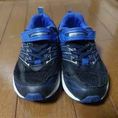 瞬足　スニーカー　18cm