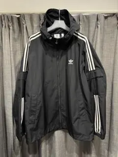 adidas originals ウィンドブレイカー