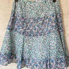KUMIKYOKU 組曲　花柄ブルー系スカート