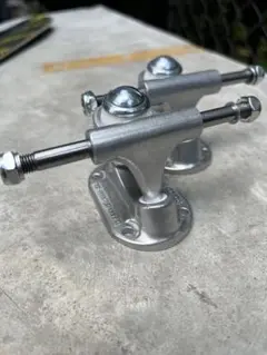Polarizer trucks