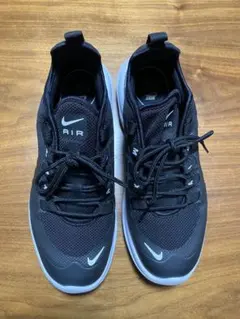 Nike エアシリーズ ブラックスニーカー