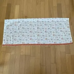 カフェカーテン　110×45 いちご　ビーズのサムネイル