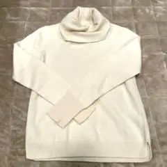 ユニクロ　カシミヤ 100% アイボリー タートルネック ニット 長袖