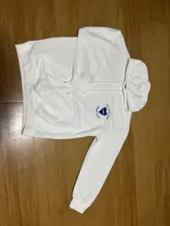 白 パーカー レディース Sサイズ