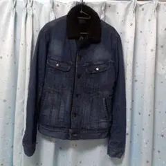 Item thumbnail for item 212930cf-9767-4673-8f3b-34621f3f9fdd