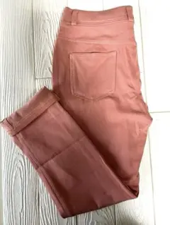 【新品】ピンク スリムフィットスキニーパンツ❣️