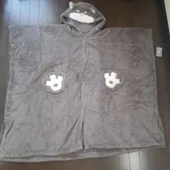 ディズニーストア　ルシファー　着るブランケット
