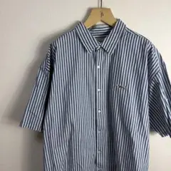 ストライプ 半袖シャツ 胸ロゴ付き