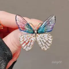 【ブローチ】バタフライ　アンティーク　ビジュー　ゴールド