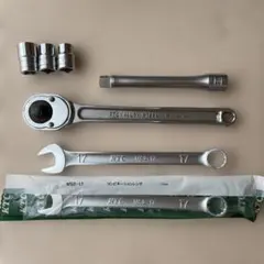 ISUZU レトロ工具箱+QUALI-KRAFT コンビネーションレンチセット ISUZU レトロ工具箱+QUALI-KRAFT コンビネーションレンチセット - メルカリ