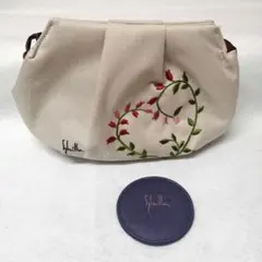 Sybilla　シビラ　花の刺繍ポーチのサムネイル