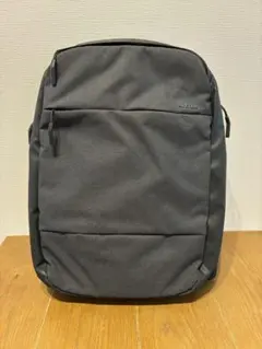 incase グレーリュック