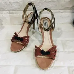 【極美品】Laula アンクルストラップ サンダル パンプスのサムネイル