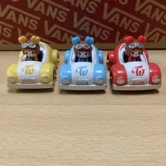 TWICE LOVELYS プルバックカー 3種セット ガチャ フィギュア