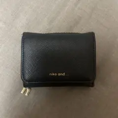 niko and... ブラック 三つ折り財布