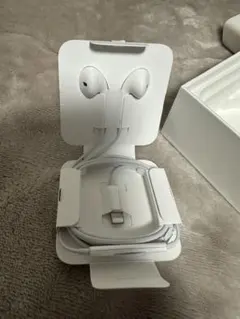 【未使用・新品】Apple 純正 ライトニング 有線イヤホン iPhone