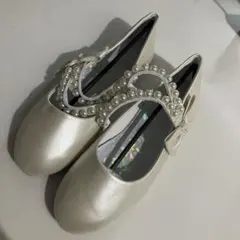 ホワイト パール装飾 フラットシューズ　パンプス　アイボリー