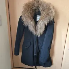 MONCLER ブラック ダウンジャケット フード付き