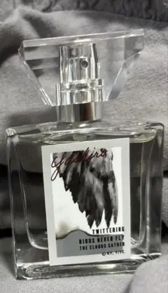 囀る鳥は羽ばたかない　フレグランス　矢代