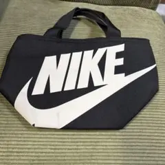 NIKE トートバッグ ブラック(保冷バック)早い者勝ち✴︎最終値下げ