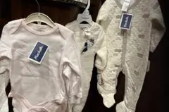 ベビー服8点　ダウンジャケット　カバーオール　長袖ロンパース　ハローキティ他