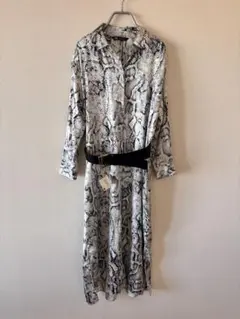 ヘビ柄シャツワンピース 長袖 ベルト付き