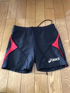 asics 黒 赤 ショートパンツ