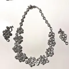 Item thumbnail for item f7215b9c-700a-4c6c-83be-5e585f74fa8b