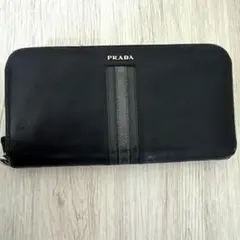 PRADA 長財布