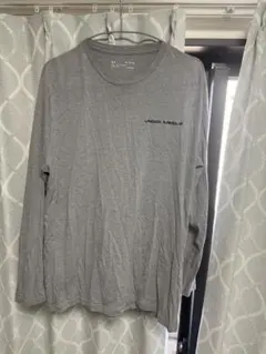 アンダーアーマー　ロングTシャツのサムネイル