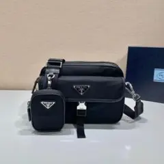 PRADA ブラック ショルダーバッグ